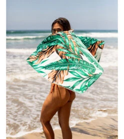 LEUS Towels 58 X 33 Jungle Fever Beah Towel -Swimwear Outlet 8637853499560 green 4a