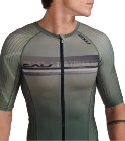 2XU Men's Aero Tri Sleeved Top -Swimwear Outlet 8642042429608 alpineperiscope 6a