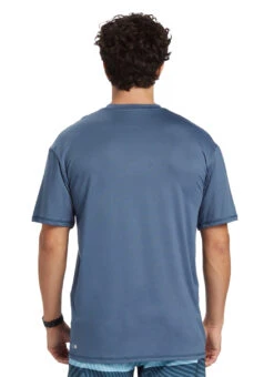 Quiksilver Men's Solid Streak Short Sleeve UPF 50 Rash Guard 32 Quiksilver Men's Solid Streak Short Sleeve UPF 50 Rash Guard -Swimwear Outlet 8642110619816 beringsea 3a