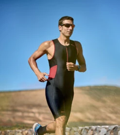 Zone3 Men's Activate Trisuit -Swimwear Outlet 8650396729512 blackred 5a