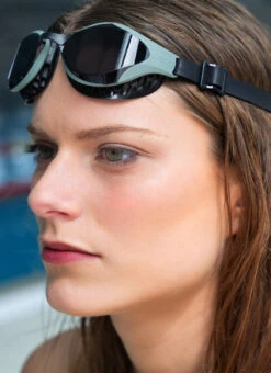 Arena Air Bold Swipe Goggle 33 Arena Air Bold Swipe Goggle -Swimwear Outlet 8650559783080 smokedarkoliveblack 10a