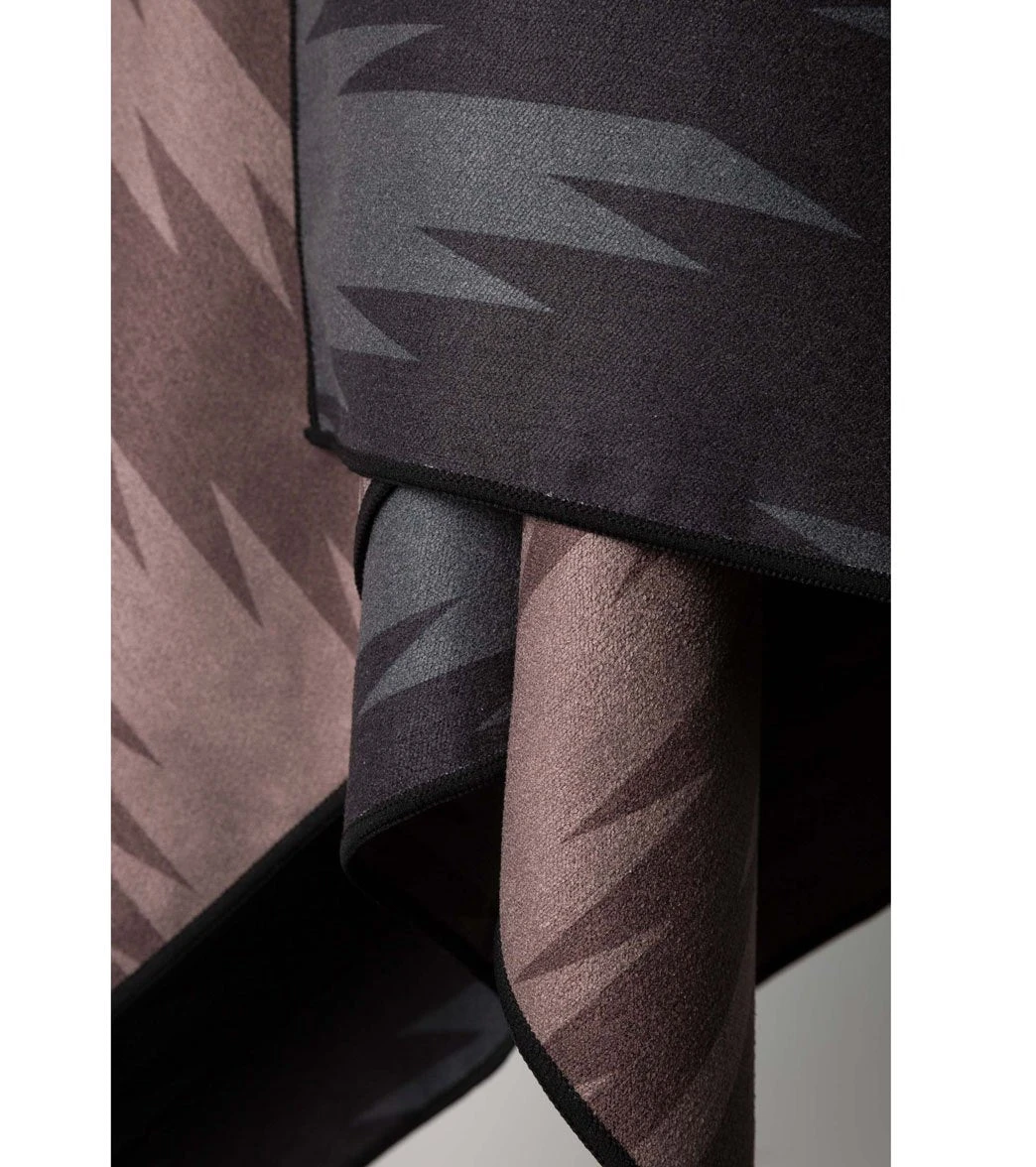 Nomadix Unita Yoga Mat Towel 4 Nomadix Unita Yoga Mat Towel - Image 2