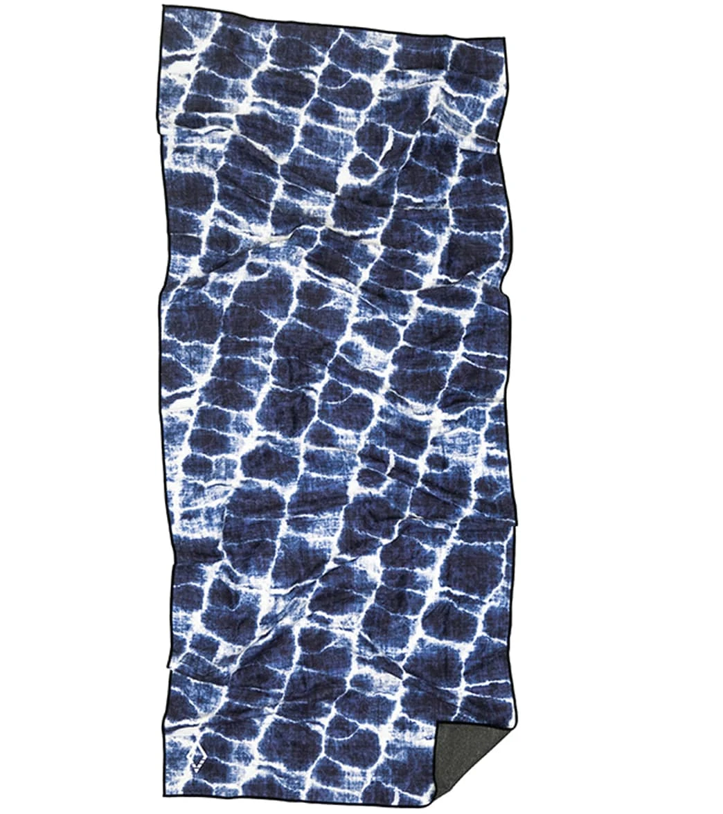 Nomadix Agua Blue Yoga Mat Towel 3 Nomadix Agua Blue Yoga Mat Towel
